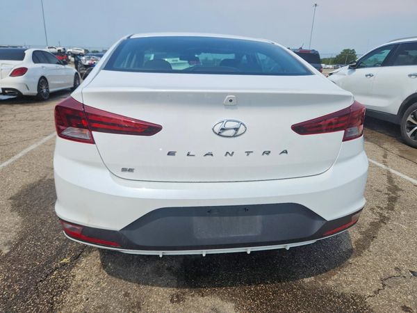 2019 HYUNDAI ELANTRA SE