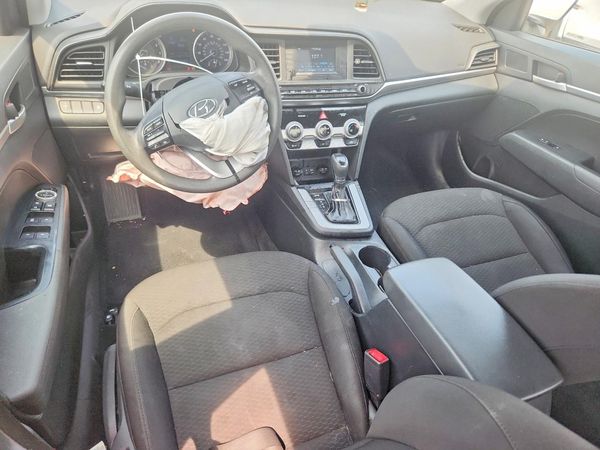 2019 HYUNDAI ELANTRA SE