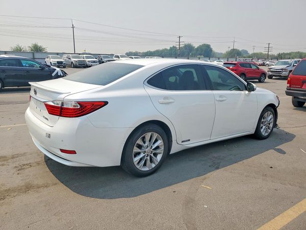 2014 LEXUS ES 300h