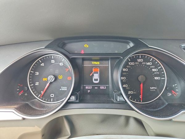 2012 AUDI A5 quattro Premium Plus
