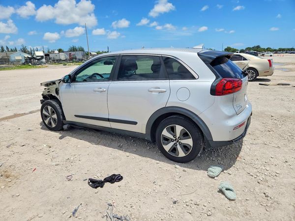2017 KIA NIRO