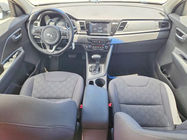 2017 KIA NIRO