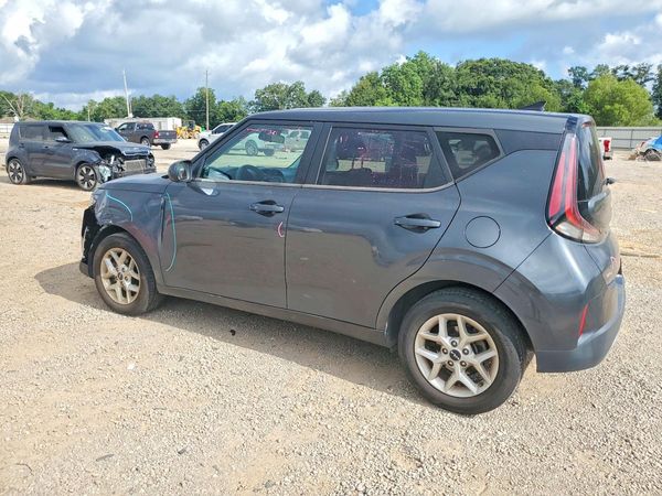 2023 KIA SOUL LX, S