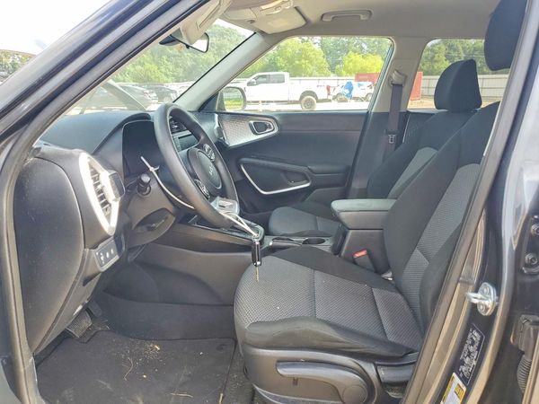 2023 KIA SOUL LX, S