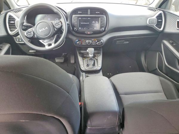 2023 KIA SOUL LX, S