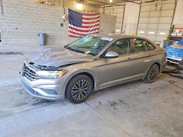 2021 VOLKSWAGEN JETTA S / SE / R-Line