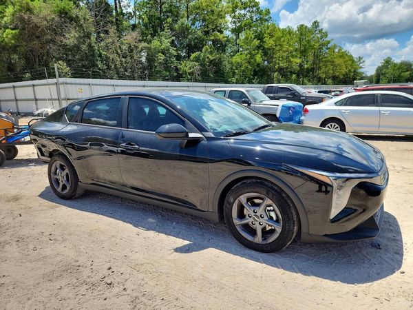 2026 KIA K4 — Passenger 3/4