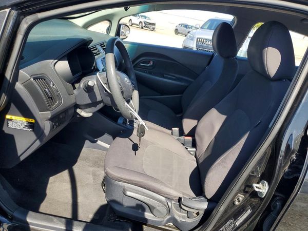 2017 KIA RIO LX