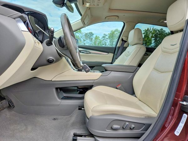 2022 CADILLAC XT5