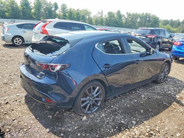2023 MAZDA 3 Preferred Package — PSRA