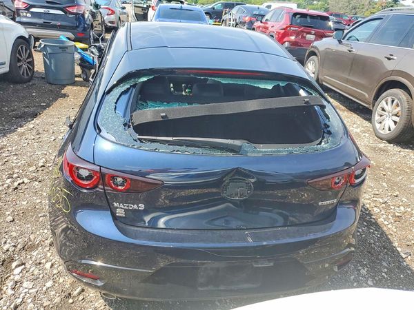 2023 MAZDA 3 Preferred Package — DIRR