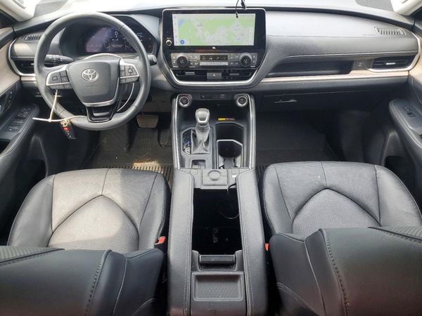 2024 TOYOTA GRAND HIGHLANDER