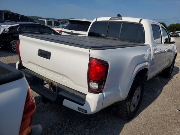 2022 TOYOTA TACOMA SR5