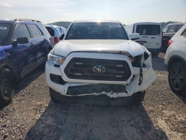 2022 TOYOTA TACOMA SR5