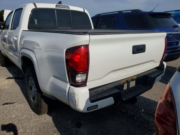 2022 TOYOTA TACOMA SR5