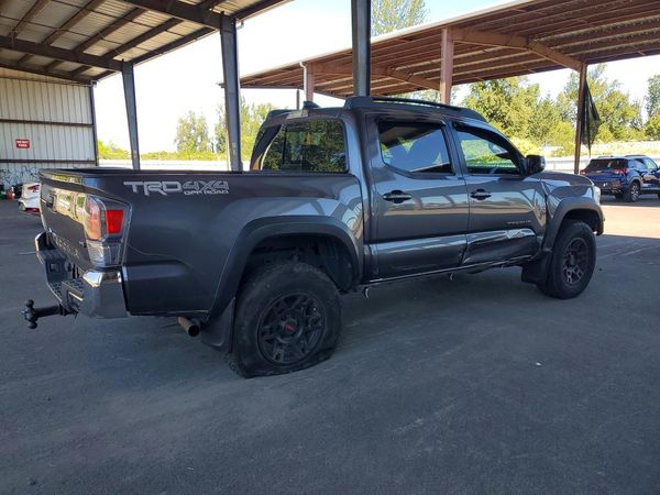 2022 TOYOTA TACOMA SR5