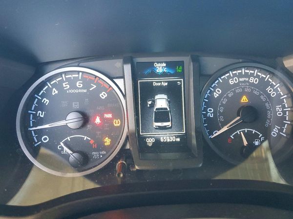 2022 TOYOTA TACOMA SR5