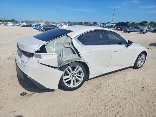 2024 LEXUS IS 300
