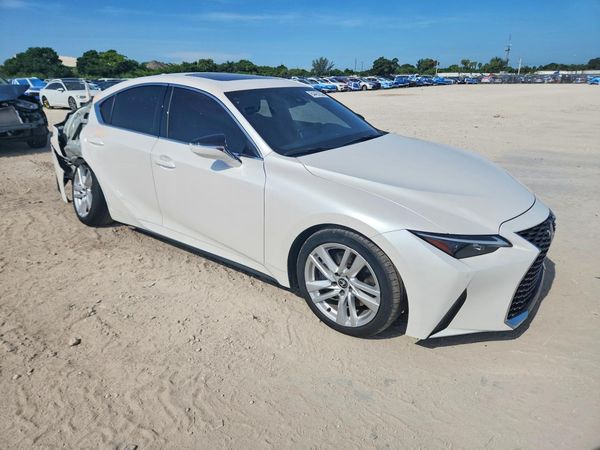 2024 LEXUS IS 300