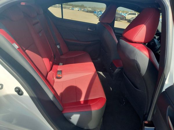 2024 LEXUS IS 300