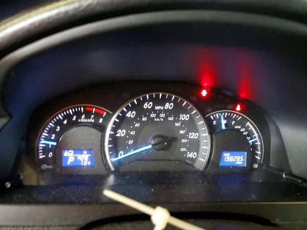 2012 TOYOTA CAMRY