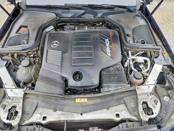 2019 MERCEDES-BENZ E-CLASS AMG E53 — Engine bay