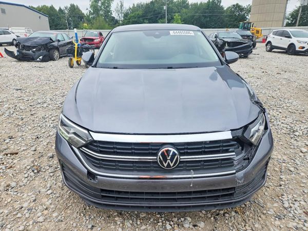 2023 VOLKSWAGEN JETTA SE w/ Sunroof