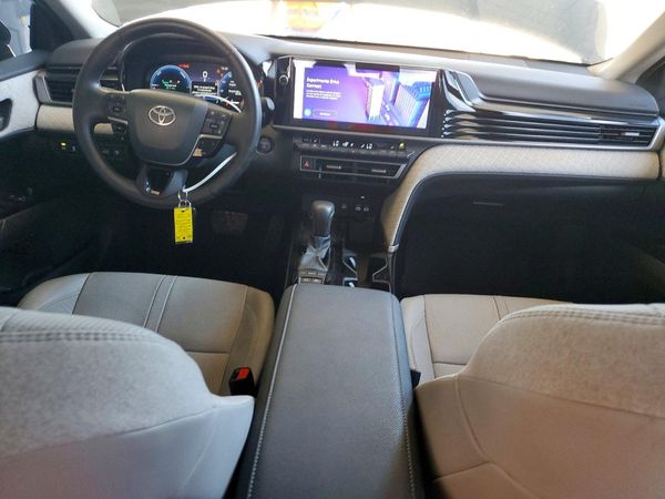 2025 TOYOTA CAMRY