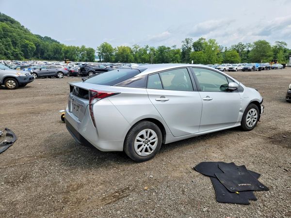 2016 TOYOTA PRIUS One/Two