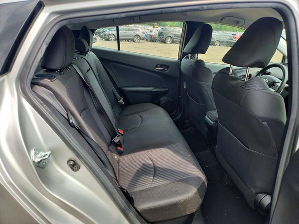 2016 TOYOTA PRIUS One/Two