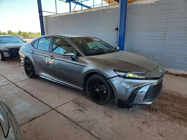 2025 TOYOTA CAMRY — Passenger 3/4