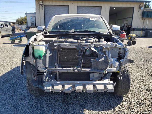 2017 TOYOTA TACOMA