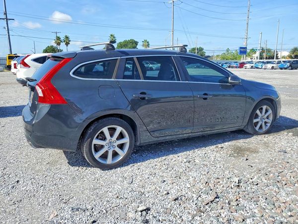 2016 VOLVO V60