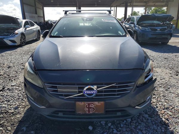 2016 VOLVO V60