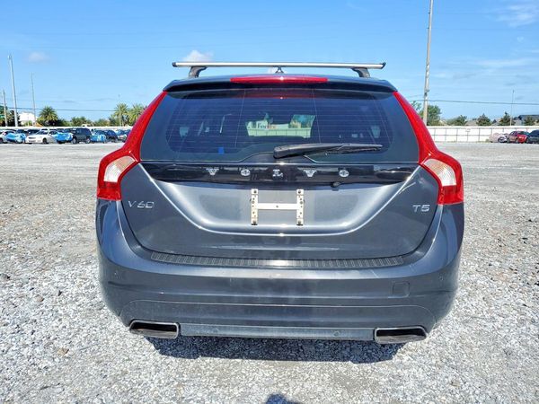 2016 VOLVO V60