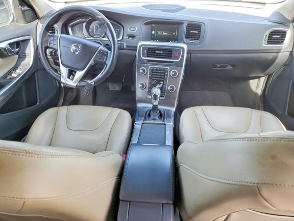 2016 VOLVO V60