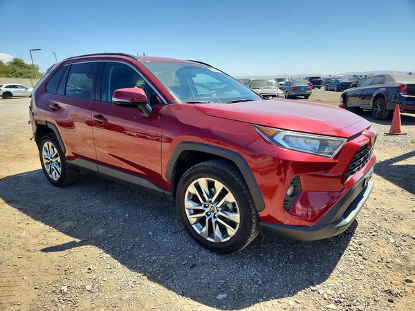 2019 TOYOTA RAV4 XLE Premium