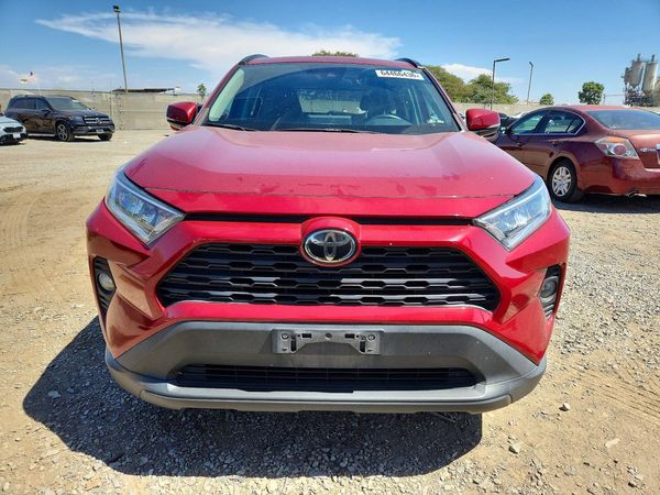 2019 TOYOTA RAV4 XLE Premium