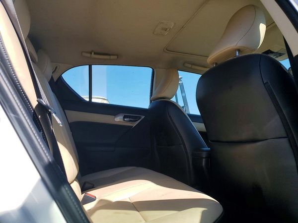 2017 LEXUS CT 200h