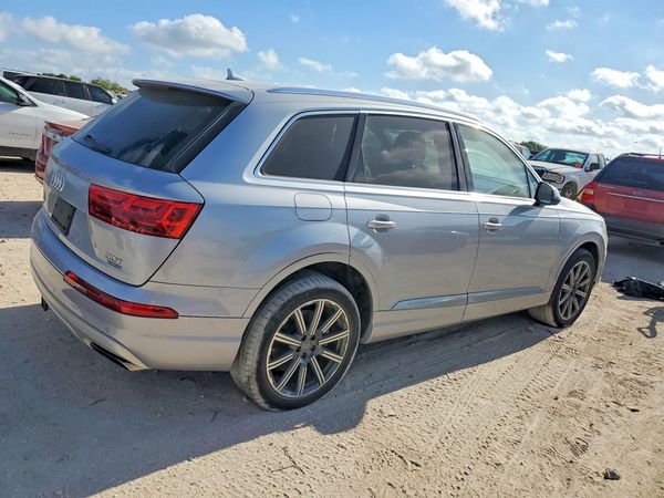 2017 AUDI Q7 quattro Premium Plus
