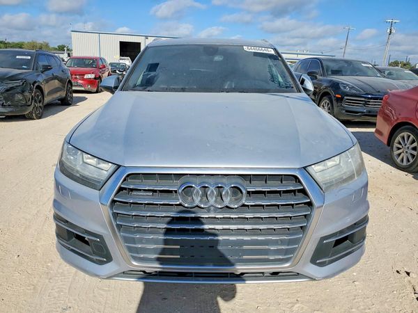 2017 AUDI Q7 quattro Premium Plus