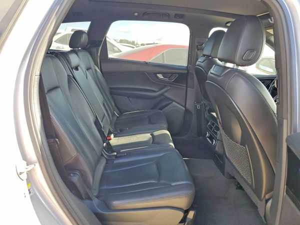 2017 AUDI Q7 quattro Premium Plus