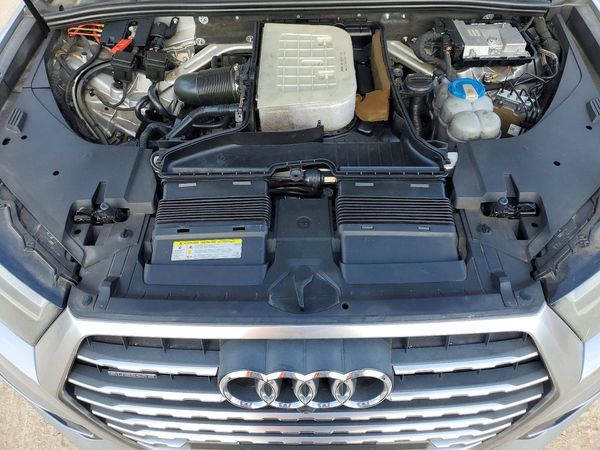 2017 AUDI Q7 quattro Premium Plus