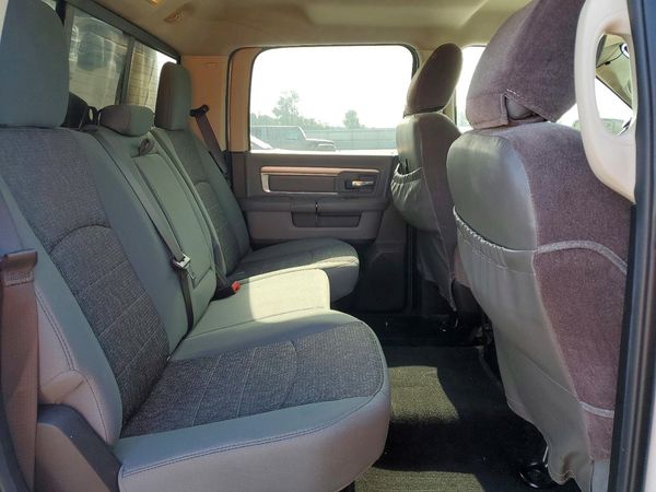 2017 RAM 1500 SLT
