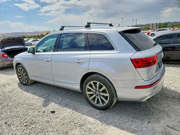 2017 AUDI Q7 quattro Premium Plus