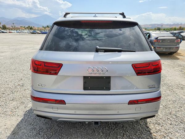 2017 AUDI Q7 quattro Premium Plus