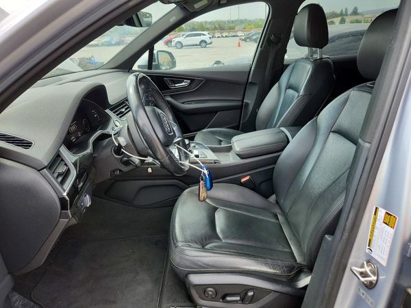 2017 AUDI Q7 quattro Premium Plus