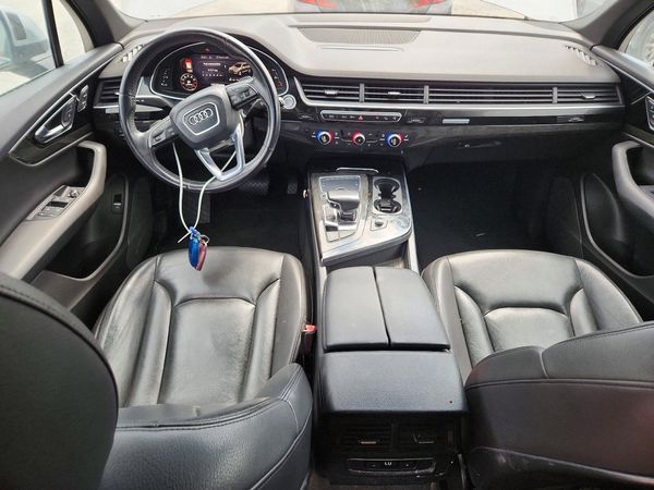 2017 AUDI Q7 quattro Premium Plus