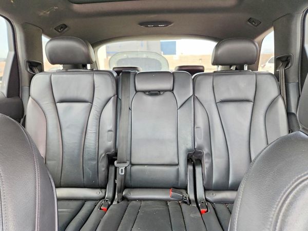2017 AUDI Q7 quattro Premium Plus