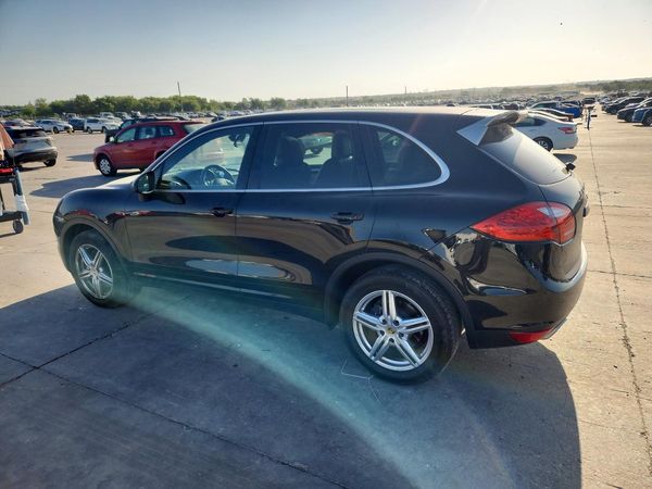 2014 PORSCHE CAYENNE